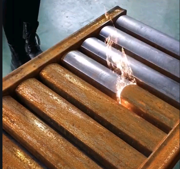 Continuous Laser Cleaning Machine